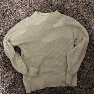 Like green thin sweater